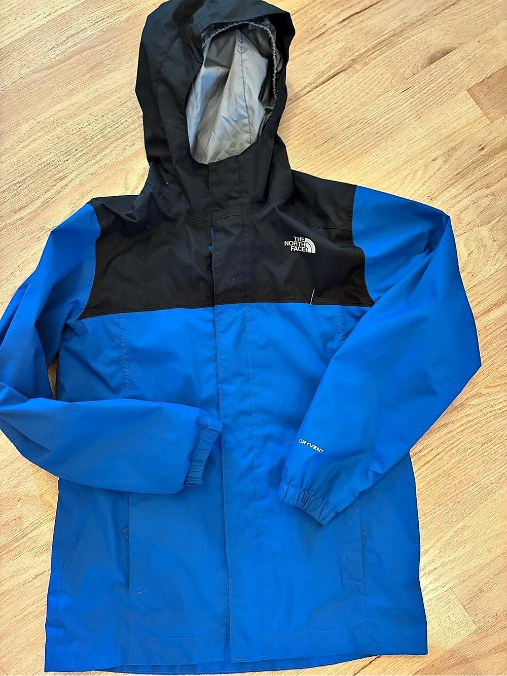 Boys The North Face Colorblock Performance Jacket in Blue